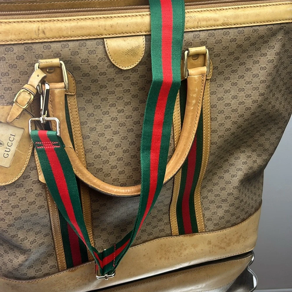 Authentic Gucci GG Sherry Large Travel
